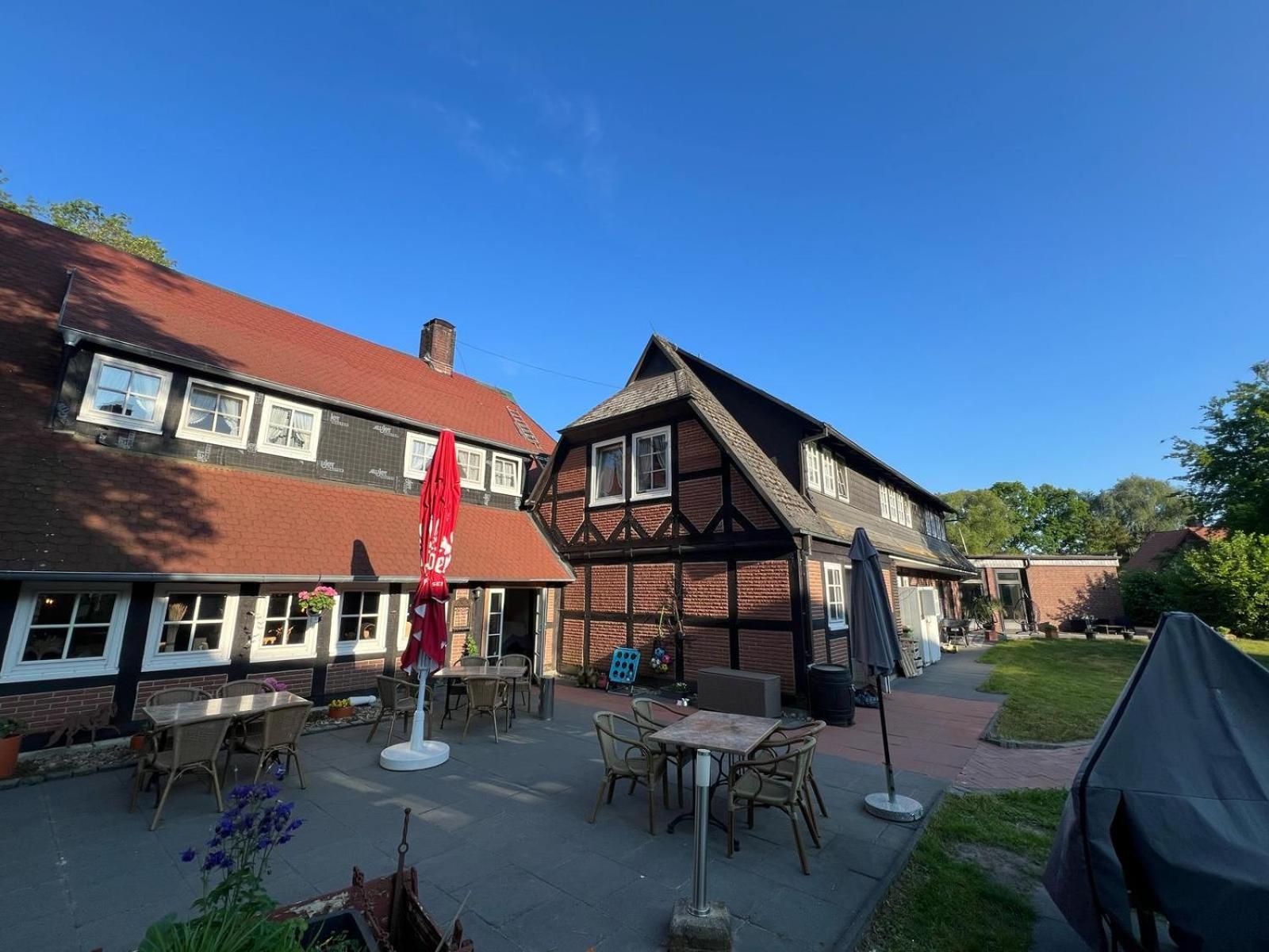 Ihr Ferien Hotel Brunnenhof Suhlendorf Exterior photo